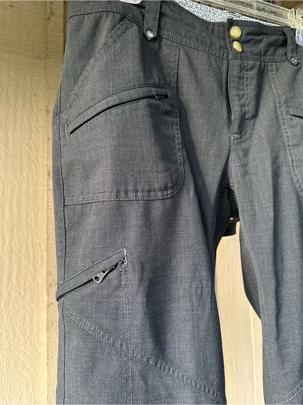 Athleta Women's Duster Cargo Pants in a charcoal gray - Picture 3 of 9